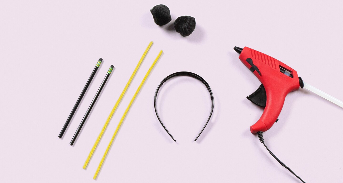 5 DIY Halloween Costumes for Dogs, Cats and Their Owners BeChewy