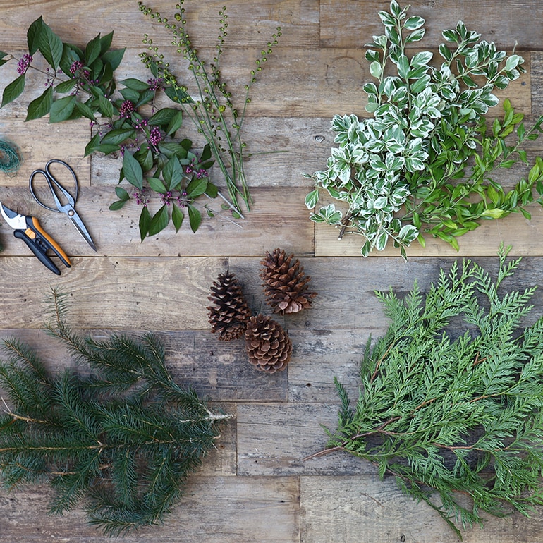 How to Make a Fresh Foraged Christmas Wreath | BeChewy
