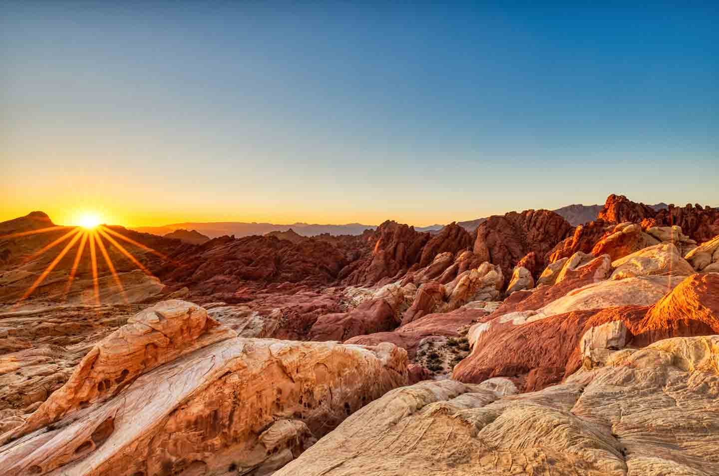 Photo of a sunrise in Valley of Fire State Park